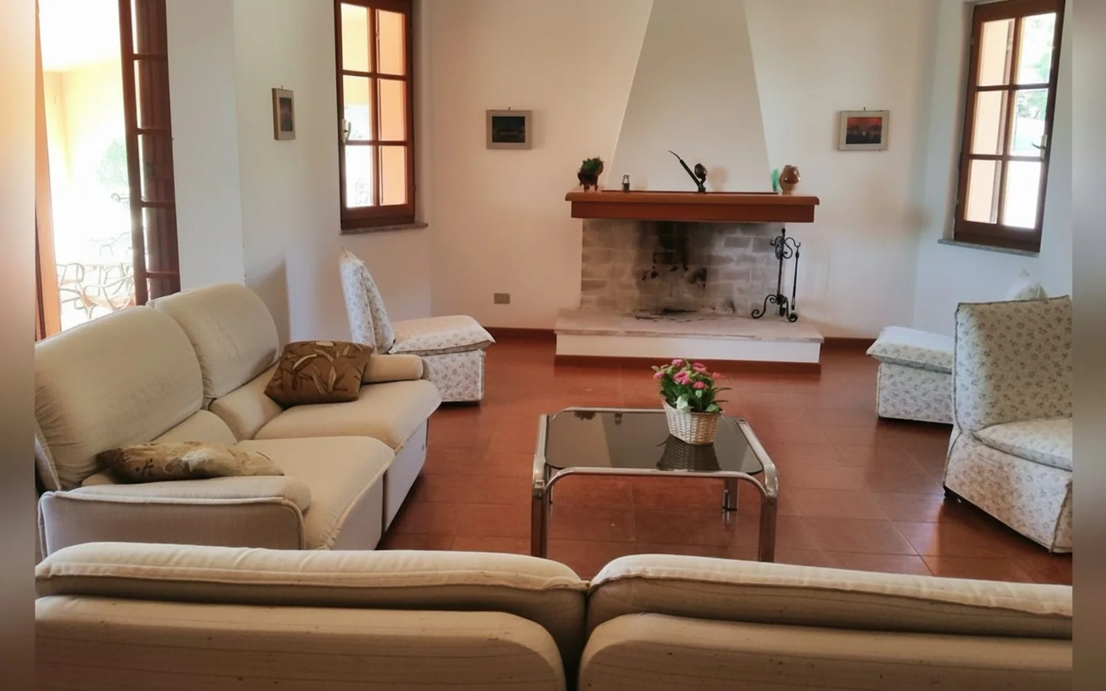 Villa Jolies, 