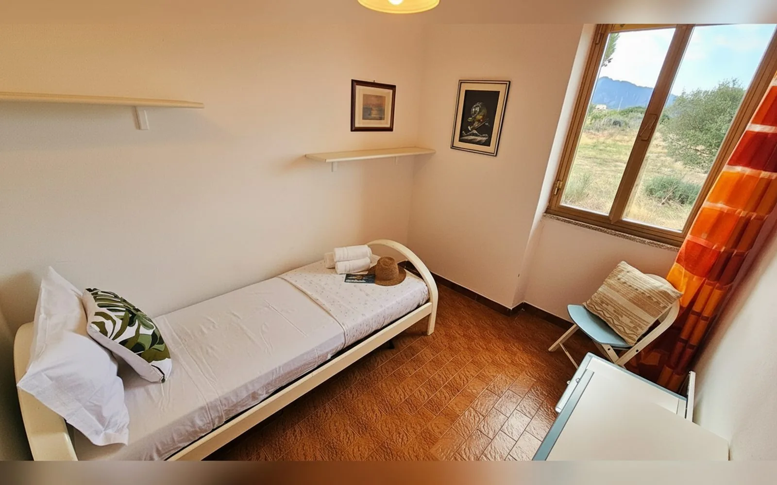 Villa Jolies, 