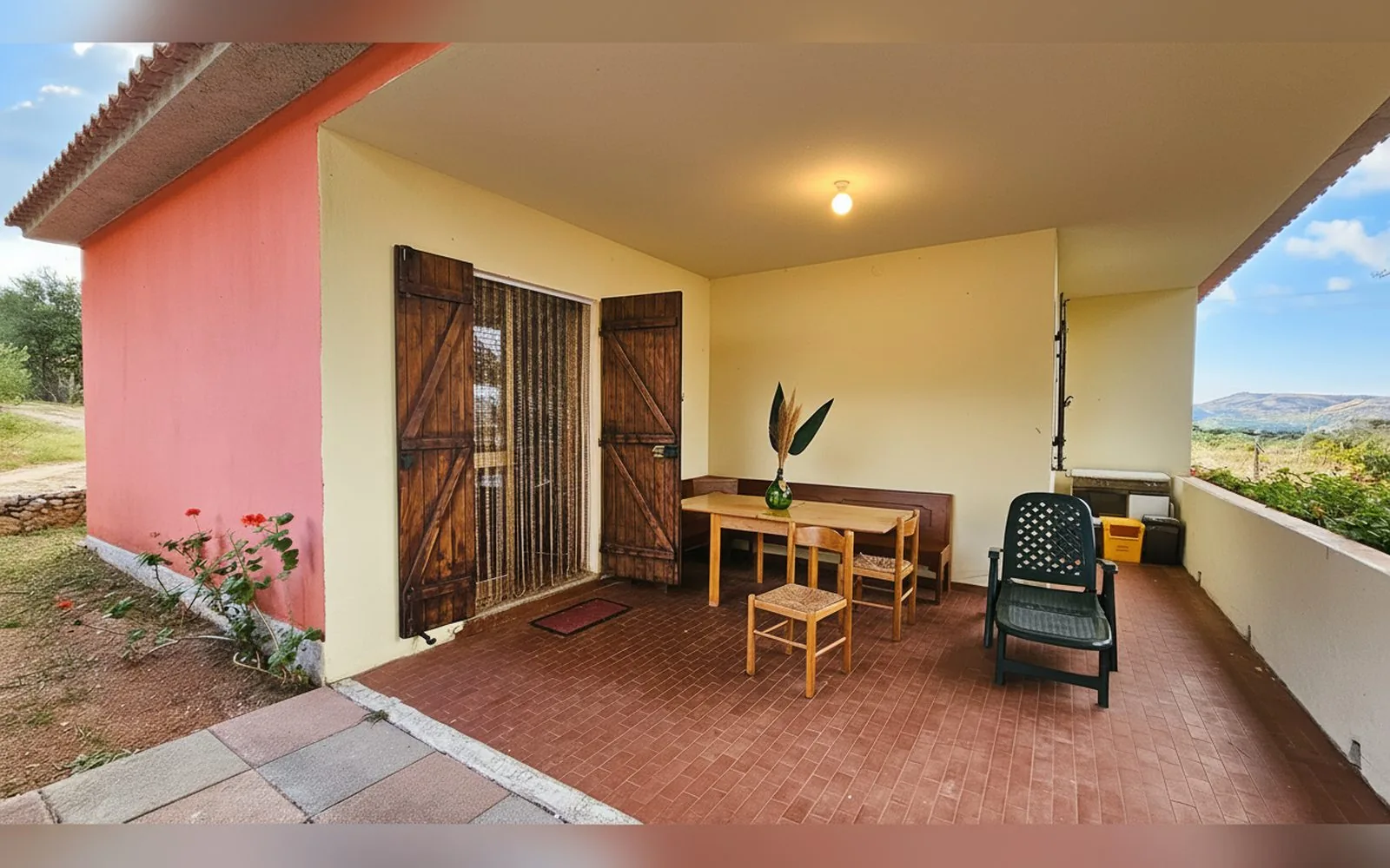 Villa Jolies, 